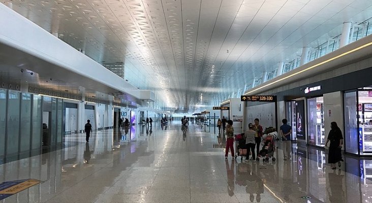 Wuhan (China) reabre su aeropuerto, tras 76 días de confinamiento |Foto: Howchou (CC BY 4.0)