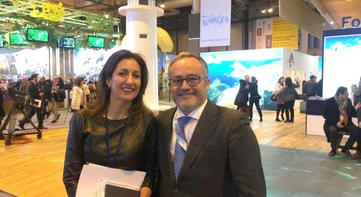 Inmaculada Benito junto a Ignacio Moll en Fitur