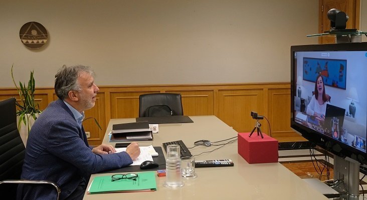 Reunión de Ángel Víctor Torres con Francine Armengol