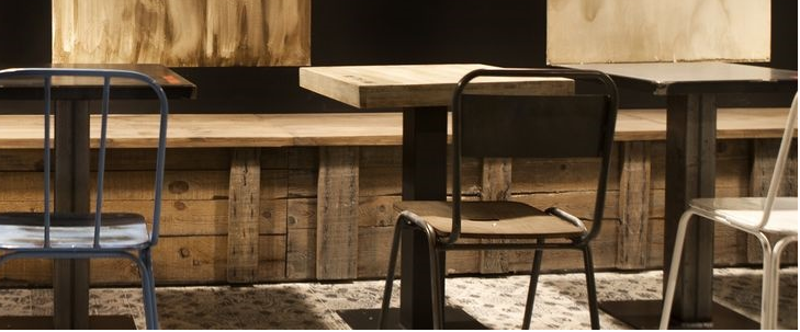 sillas mesas taburetes de estilo industiral para restaurante
