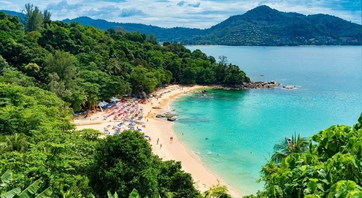 Un ciudadano se enfrenta a una posible condena de dos años por criticar un hotel tailandés en internet| Foto: Phuket, Tailandia