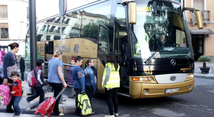 El parón turístico pone contra las cuerdas todos los negocios del sector del autobús (EFE)