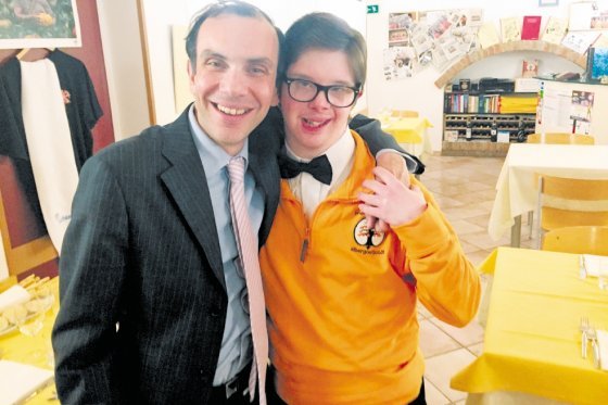 El primer hotel del mundo dirigido por jóvenes con síndrome de Down en Asti, Italia