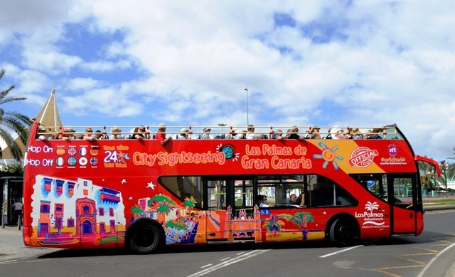 Autobús turístico en Las Palmas de Gran Canaria Autobús turístico en Las Palmas de Gran Canaria