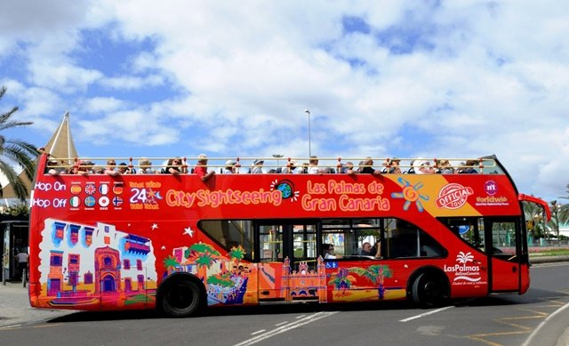 Autobús turístico en Las Palmas de Gran Canaria