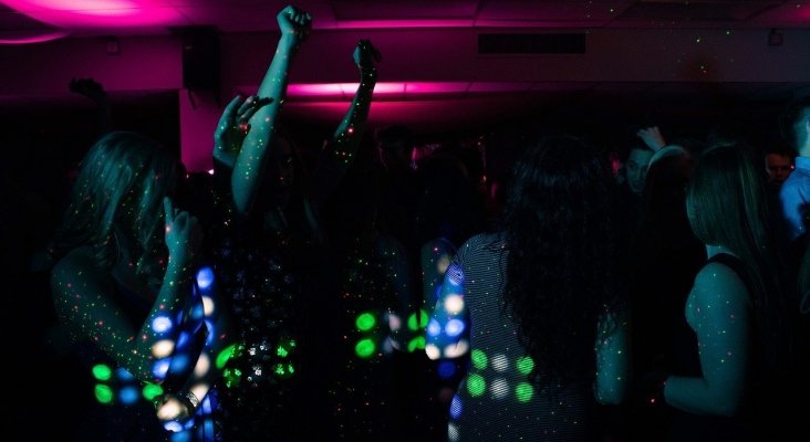Cataluña permitirá el baile en las discotecas