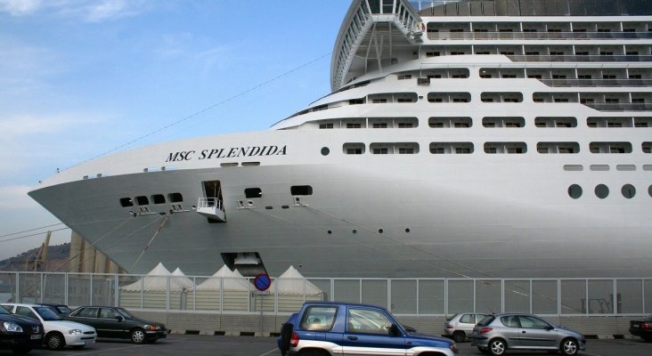Crucero en el Puerto de Barcelona
