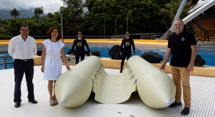 ZEBEC dona a Loro Parque Fundación un prototipo de pontón