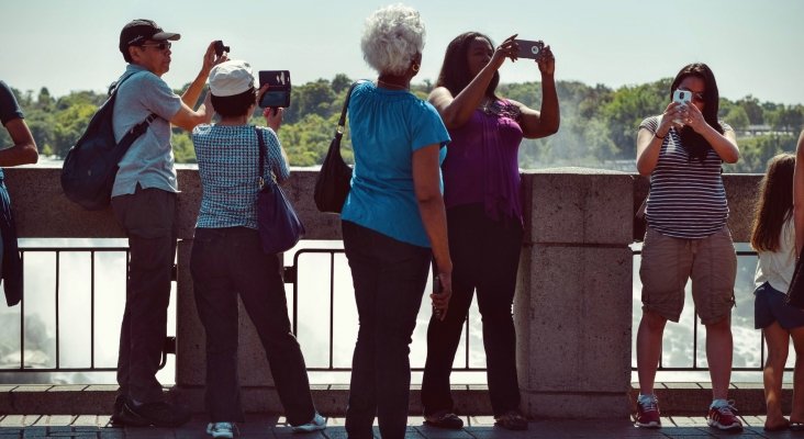 Ideología y turismo | Foto de Tim Gouw en Pexels