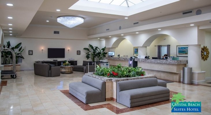 Lobby del Crystal Beach Suites Hotel|Foto: Crystal Beach Suites Hotel