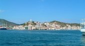 Grecia cierra parcialmente una de sus islas turísticas | Foto: Poros- Analogue Kid (CC BY-SA 3.0)