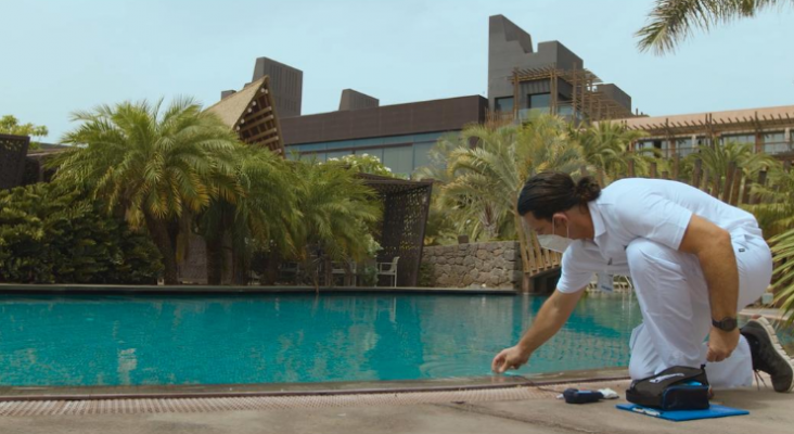 Desinfección de piscinas en Lopesan Hotels Desinfección de piscinas en Lopesan Hotels