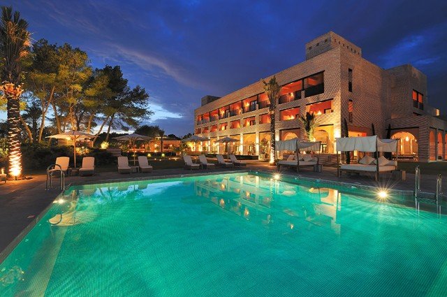 Hotel Vincci Selección Estrella del Mar 5* en Marbella busca director