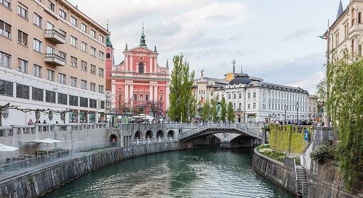 Eslovenia y los caballos lipizanos | Foto: Liubliana, Eslovenia- Diego Delso (CC BY-SA 4.0)