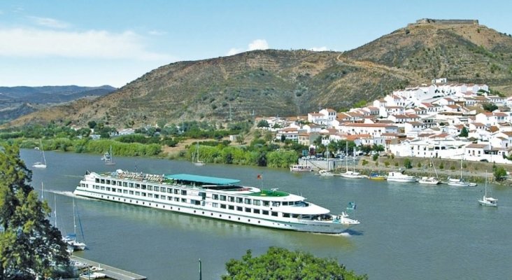 Huelva, escenario de la reactivación de los cruceros en España | Foto: Embarcación La Belle de Cadix, que ha realizado su primera escala en Huelva- croisieurope.es