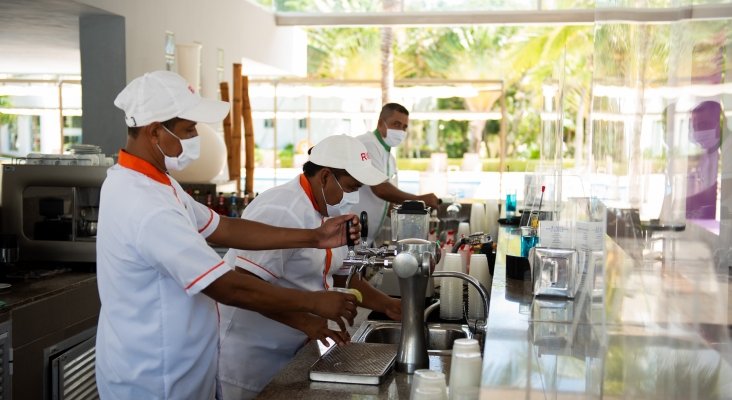 RIU inaugura en Playa del Carmen un beach club con servicio Todo Incluido 