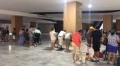 Turistas y residentes de Quintana Roo en los refugios|Foto: Twitter Carlos Joaquín González, Gobernador de Quintana Roo