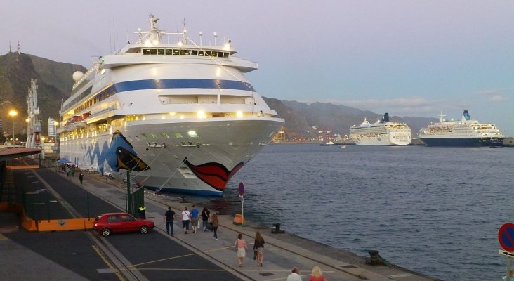 Crucero en el Puerto de Santa Cruz de Tenerife
