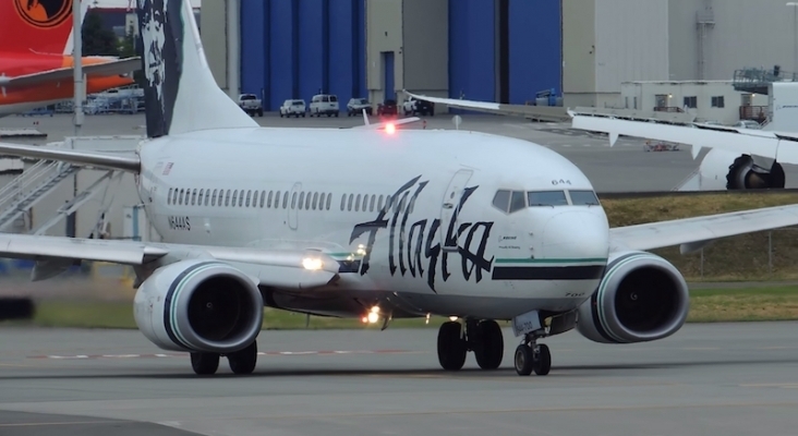 Alaska Airlines Boeing 737 700 