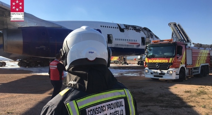Un 'Jumbo' se incendia en el aeropuerto de Castellón  | Foto: Consorcio Provincial de Bomberos de Castellón (CPBC)