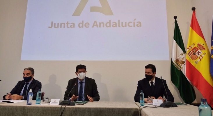 La Junta de Andalucía crea una ventanilla única para el sector de la hostelería