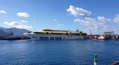 Tras cinco días, trasladan con éxito a puerto el ferry encallado en Gran Canaria