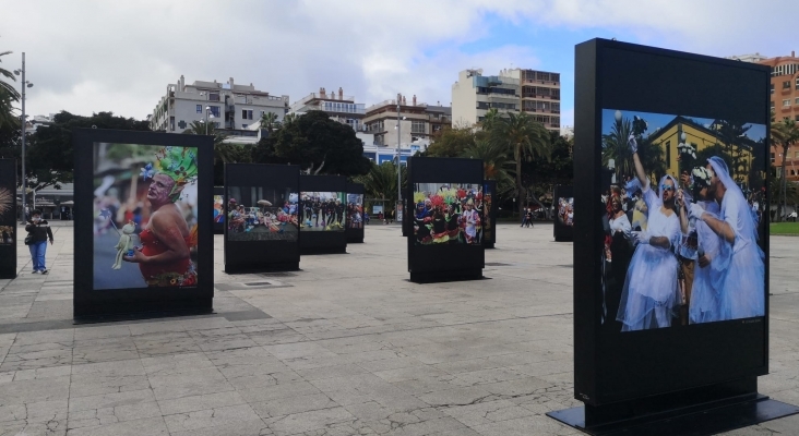 Exposición de fotografías de los 45 años del Carnaval de Las Palmas de Gran Canaria | Foto: Tourinews©