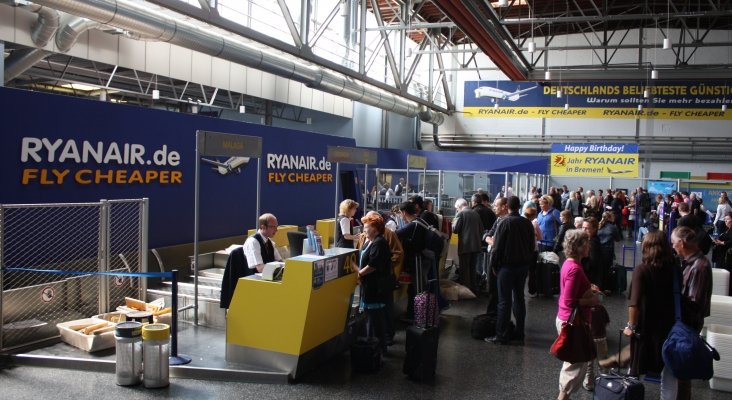 Ryanair soluciona su problema con el equipaje de mano