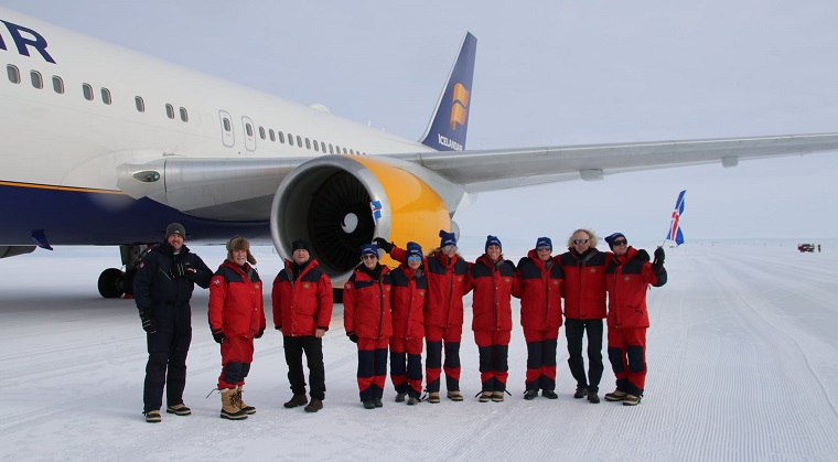 tripulacion icelandair antartida