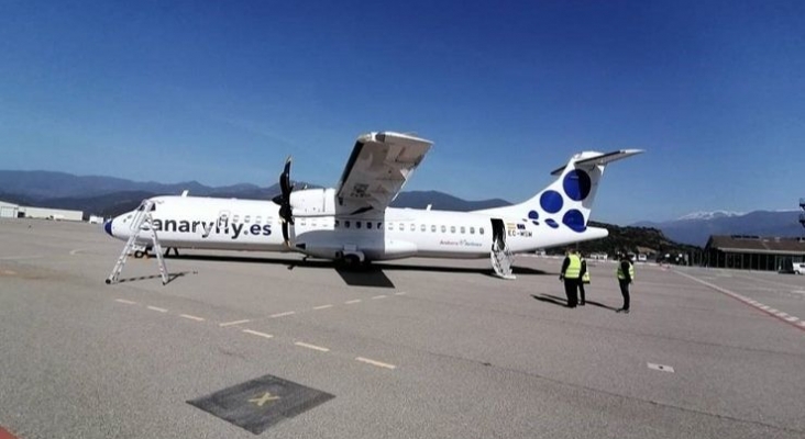 Avión de Canaryfly cedido bajo wet lease a Andorra Airlines