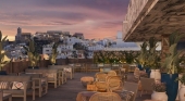 La cadena de Kike Sarasola abrirá en mayo su primer hotel en Ibiza, el Room Mate Ángel