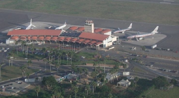 Aeropuerto Internacional de Santiago de los Caballeros, en República Dominicana |Foto: Lacreta (CC BY-SA 3.0)