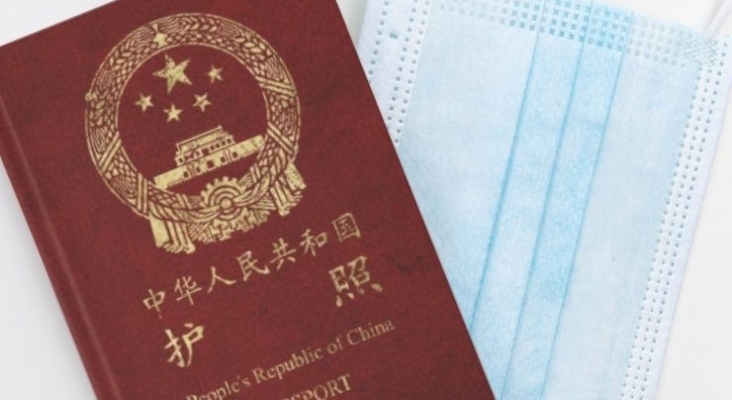 China se vuelve a adelantar y pone en marcha su pasaporte de vacunación