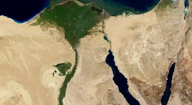 Vista aérea del Canal de Suez