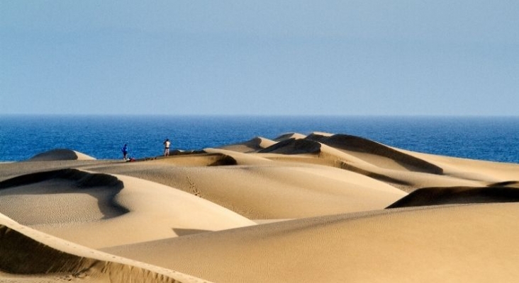 Louis Vuitton rodará un reportaje de moda en las Dunas de Maspalomas (Gran Canaria)