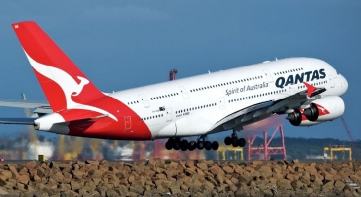 El pasajero abrió la puerta de una aeronave de Qantas