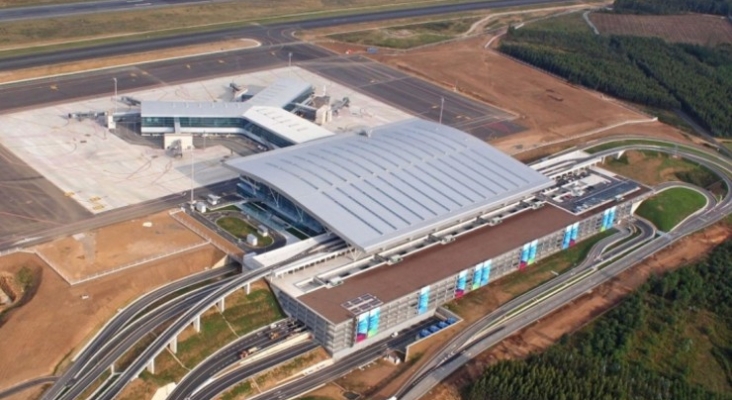 El aeropuerto de Santiago de Compostela cambia de nombre