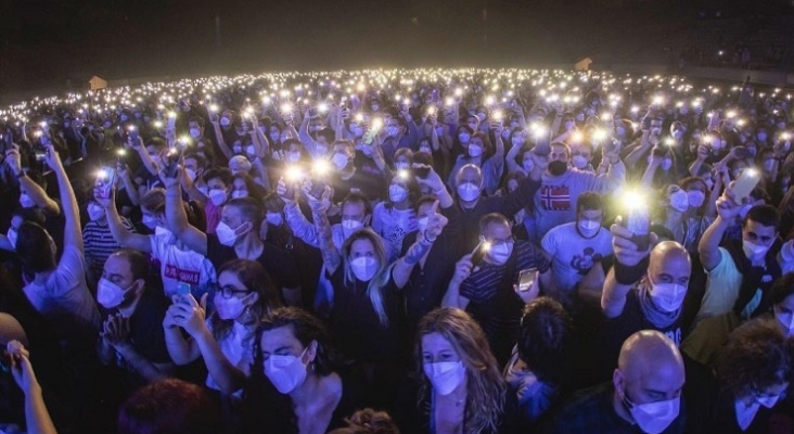 Quieren replicar en Baleares el concierto piloto de Love of Lesbian en Barcelona | Foto: FESTIVAL CRUÏLLA