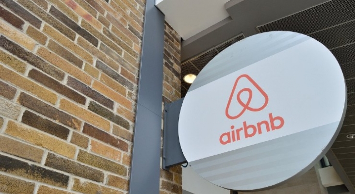Airbnb invierte en lujo