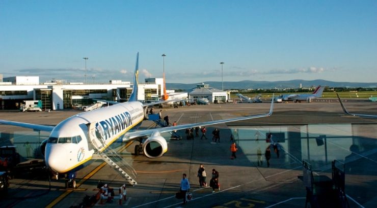 Ryanair rebaja el precio de la facturación de las maletas