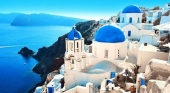 Santorini, en Grecia, teme que la saturación turística dañe la isla