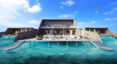 Vacaciones de ensueño en la mayor villa acuática de Maldivas