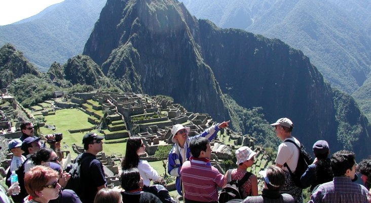Dos turistas arrestados por tomarse fotos desnudos en el Machu Pichu