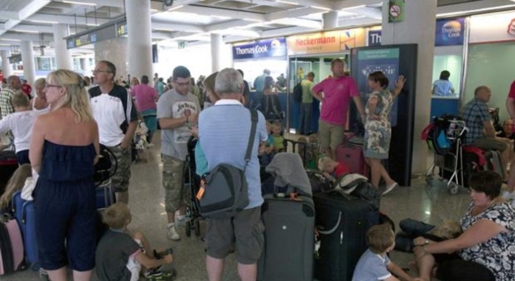 Turistas alemanes llegando a España