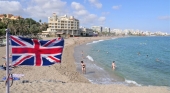La Costa del Sol (Málaga) alerta del riesgo de perder al turista británico por la "lenta vacunación" | Foto de Benalmádena, por Beata77, CC BY SA 4.0 (Wikimedia Commons)
