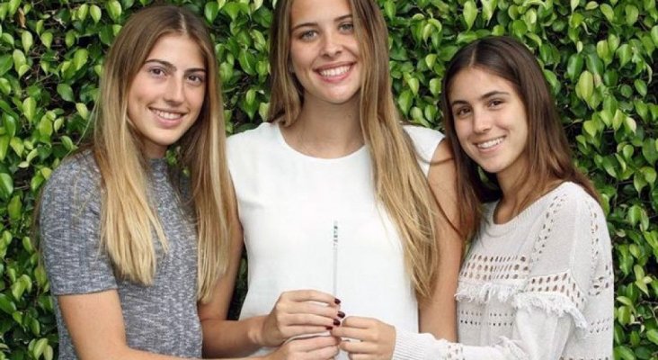 Las tres estudiantes creadoras de la pajita 