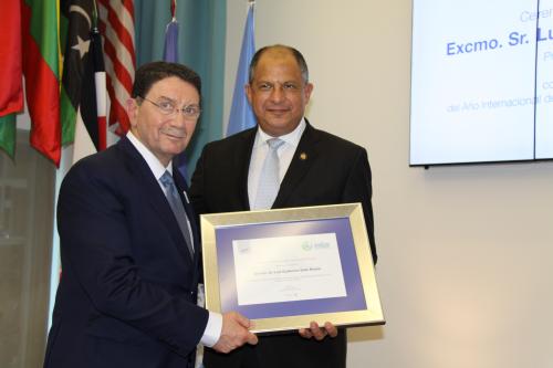 Taleb Rifai y Luis Guillermo Solís Rivera