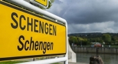 La UE propone que los turistas extracomunitarios paguen 5 euros para entrar en Schengen