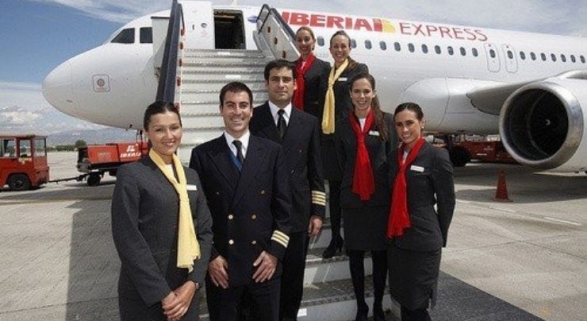 Los auxiliares de vuelo de Iberia Express se suman a la ola de huelgas 