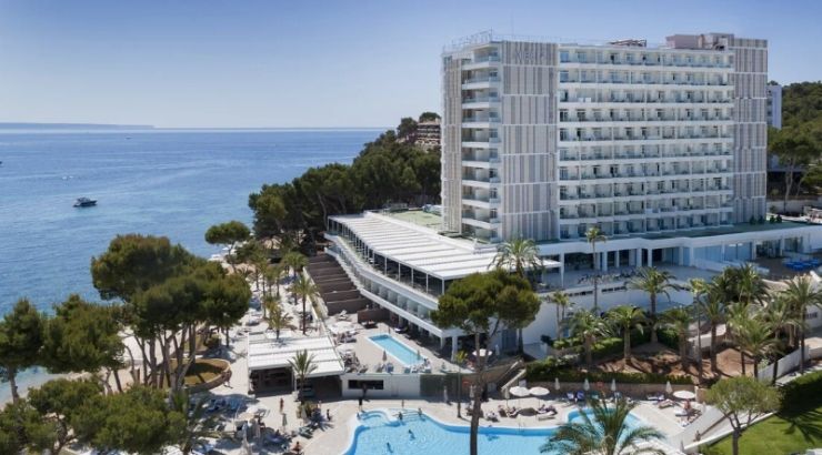  Meliá Calviá Beach, situado a orillas de la playa de Magaluf | Meliá